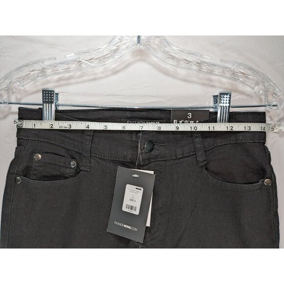 Fashion Nova All The Booty Ripped Skinny Jeans Black Womens 3 Distressed NWT - Picture 3 of 9